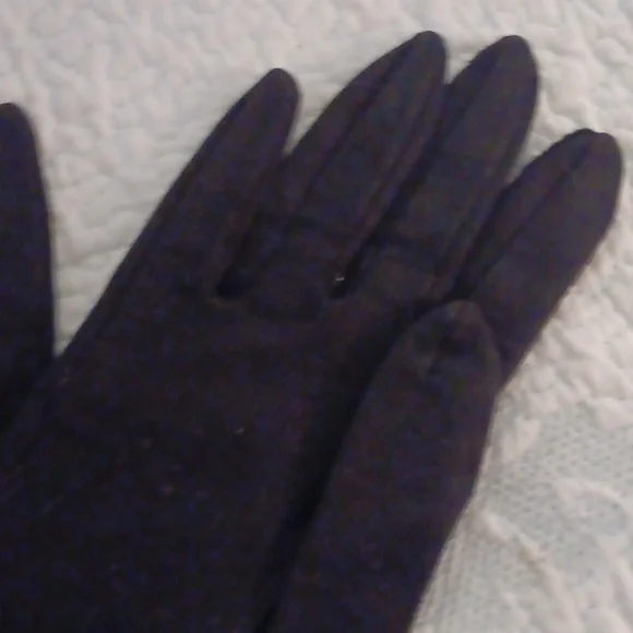 Black Long Women's Gloves - Classic Elegant Style - Picture 4 of 6